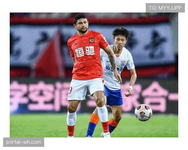 焦点时刻:关键时刻,转播信号同时呈现攻防双方教练的实时反应 焦点时刻:关键时刻,转播信号同时呈现攻防双方教练的实时反应